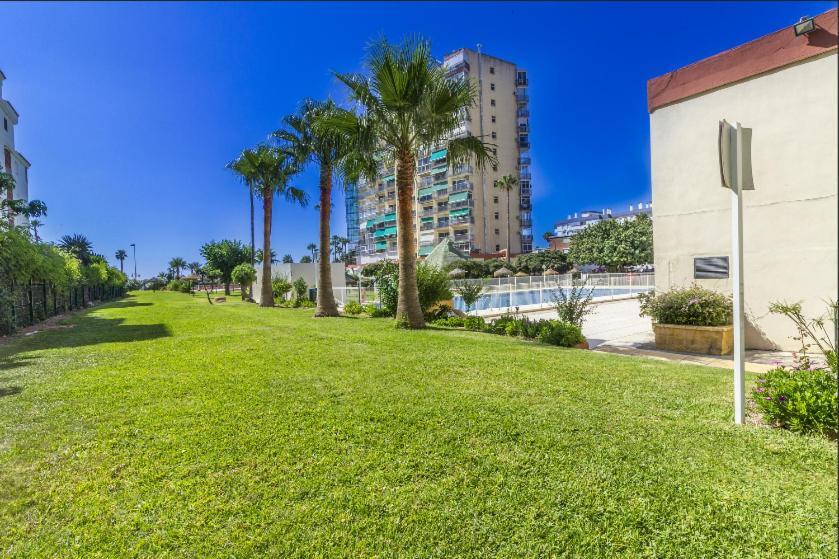 Apartamento En Benalmadena, Primera Linea De Playa المظهر الخارجي الصورة